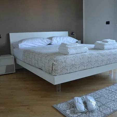 Apt. Acacia - Zona Ospedale Sant'orsola E Fiera Bed & Breakfast *